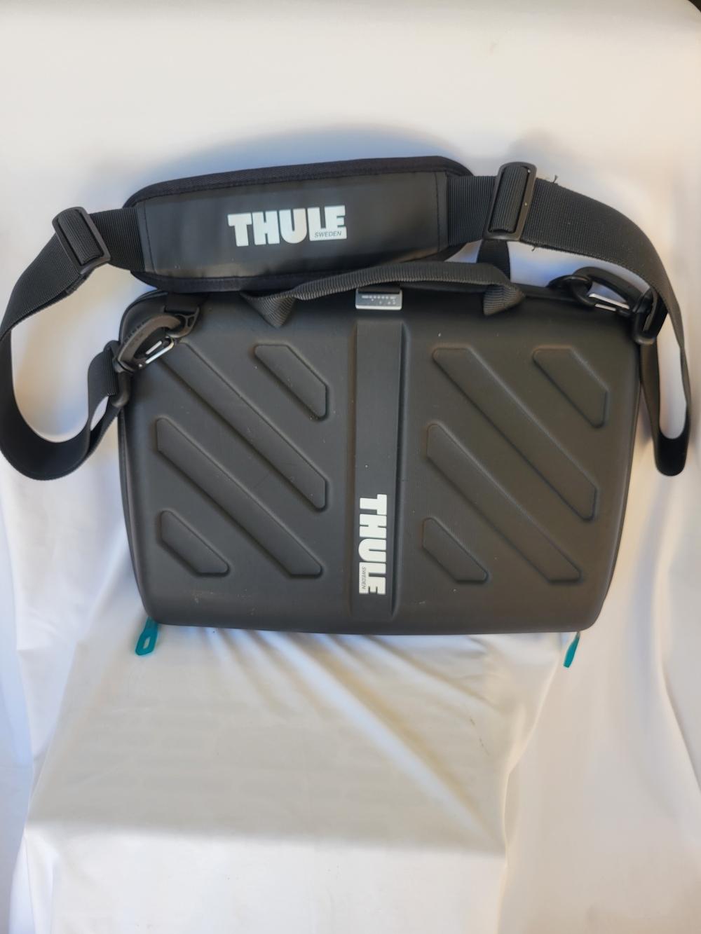 Thule Black Hard-Shell Laptop Messenger with Teal Accents